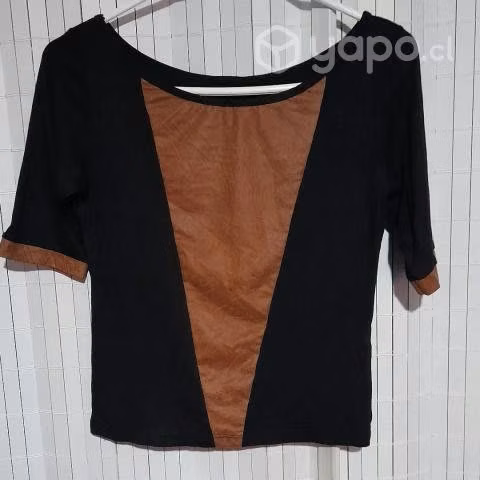 Polera Negra/Cuero Esphia XS-S 1 uso
