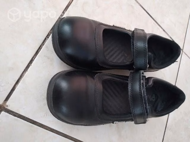 Zapato escolar