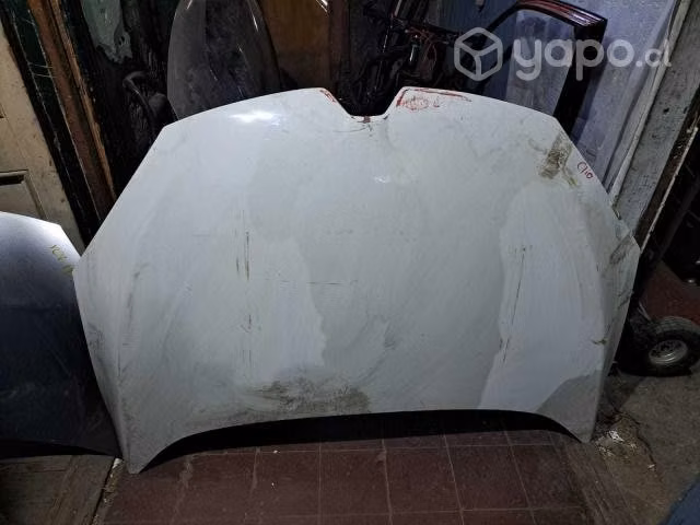Renault clio 2018 capot