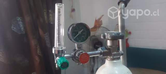 Tubo oxígeno con carro