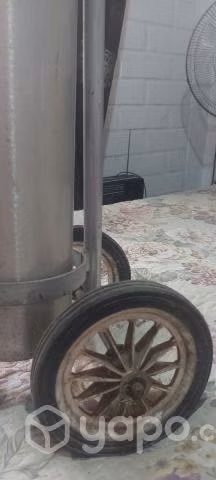 Tubo oxígeno con carro