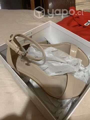 Sandalias guess