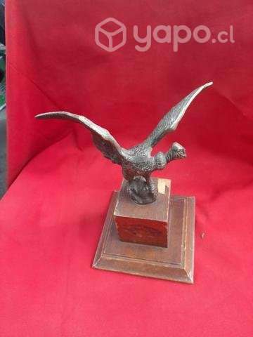 Cóndor de bronce - Imagen 2