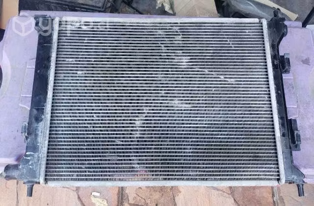 Radiador Grand I buen estado