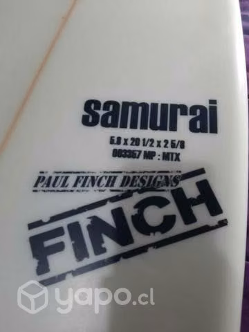 Tabla de surf / funda / quillas y leash