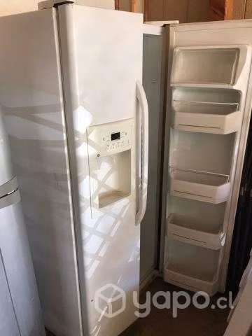 Refrigerador Side-by-Side GENERAL ELECTRIC (EEUU)