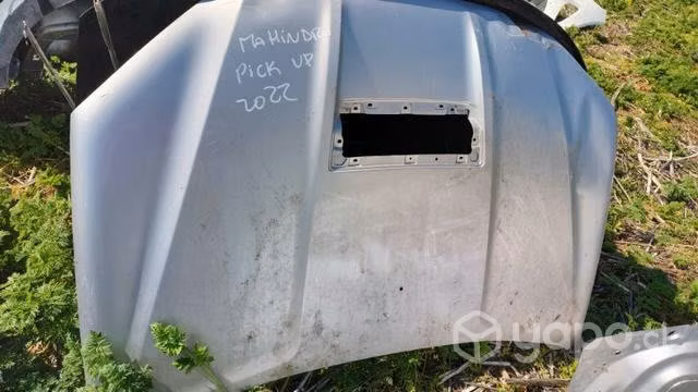 Capot Mahindra