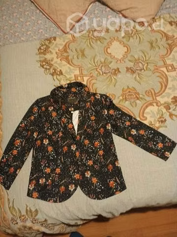 Chaqueta ASH talla S floreada
