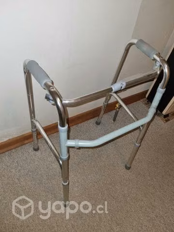 Andador plegable poco uso