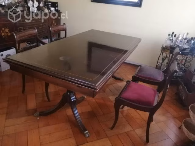 Comedor antiguo patas bronce
