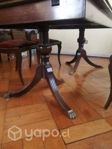 Comedor antiguo patas bronce