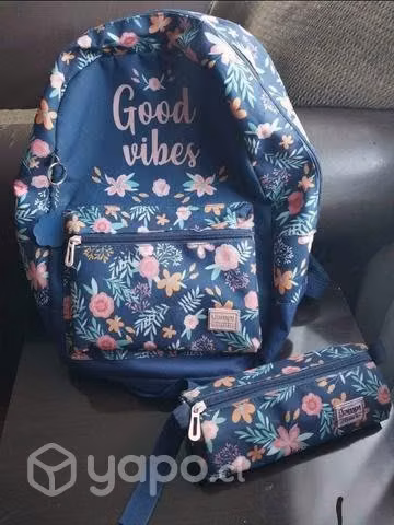 Mochila + Estuche De Flores