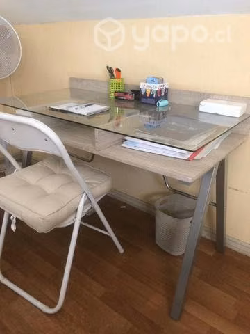 Escritorio y silla