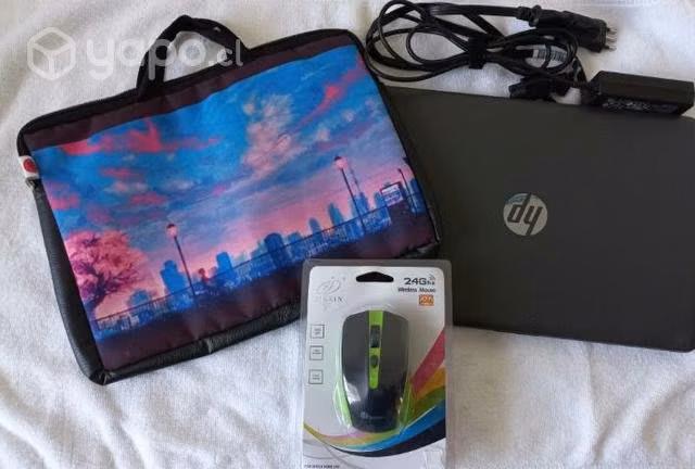 Notebook HP viene con su cable original - Imagen 4