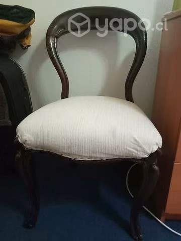 Sillas antiguas de rauli