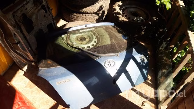 Portalon original Toyota yaris sport 2010 - Imagen 2