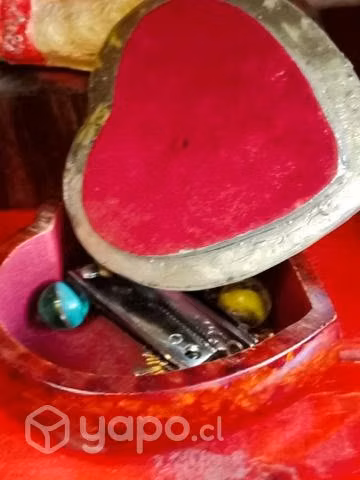 Cofre corazón antiguo