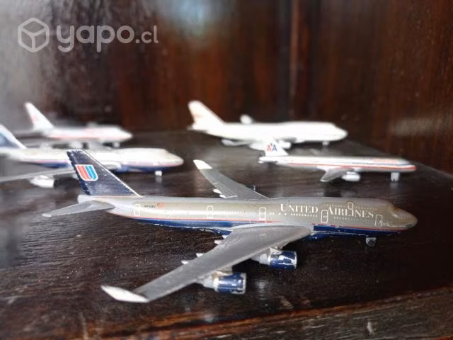 Colección de aviones coleccionables