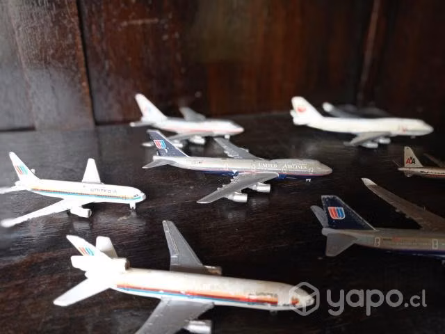 Colección de aviones coleccionables