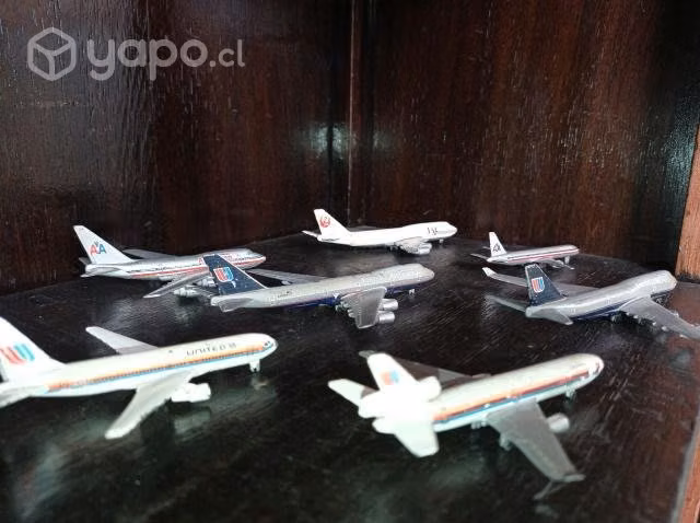 Colección de aviones coleccionables