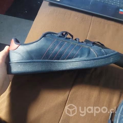 Zapatillas u de chile