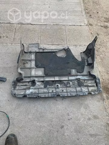 Cubre motor inferior subaru xv 2016 en adelante - Imagen 1