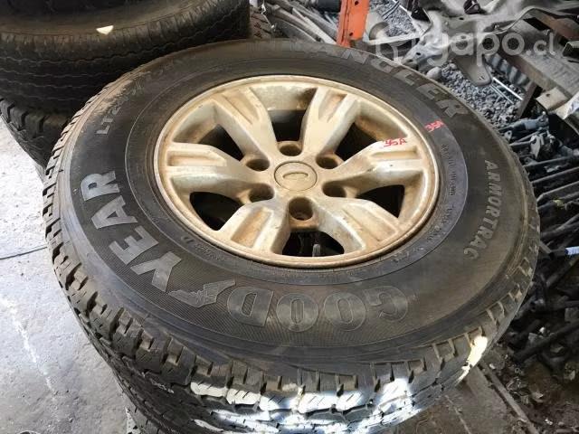 Llanta aluminio con neumatico 245775R16 (35A) Ford