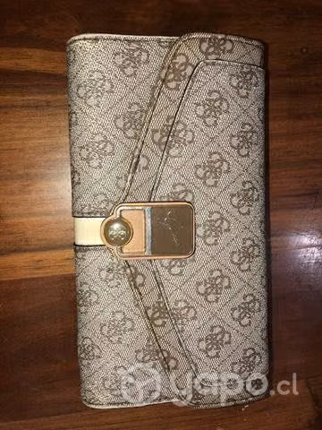 Billetera Guess