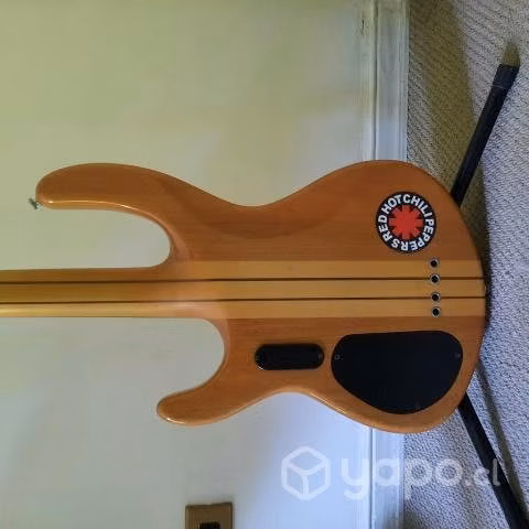 Bajo Eléctrico Magnum 4 Palmer + Funda