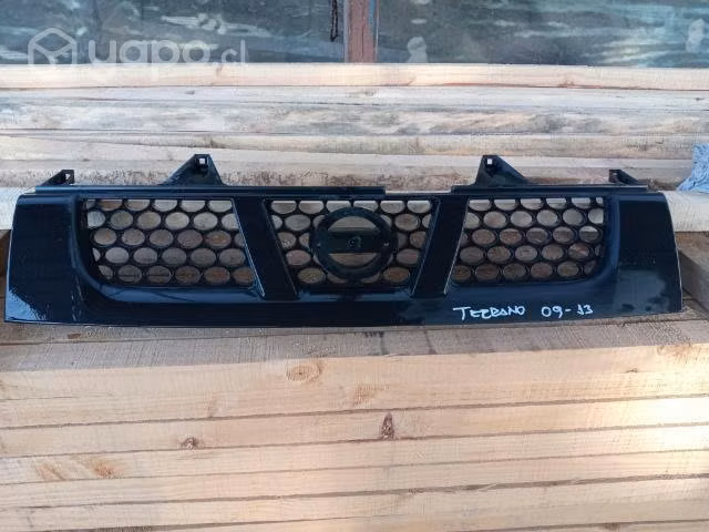 Mascara Nissan terrano negra