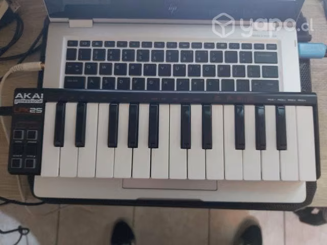 Akai lpk25
