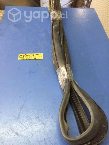 Goma vidrio puerta trasera izq Ford Ranger Tailand
