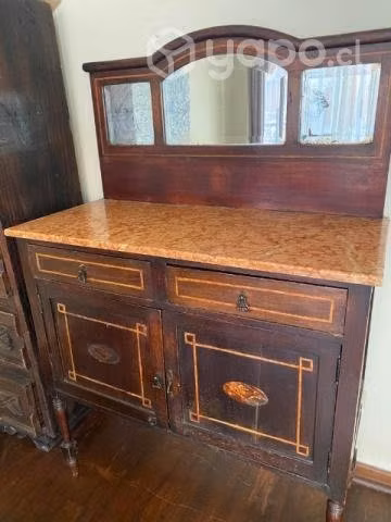 Comoda antigua