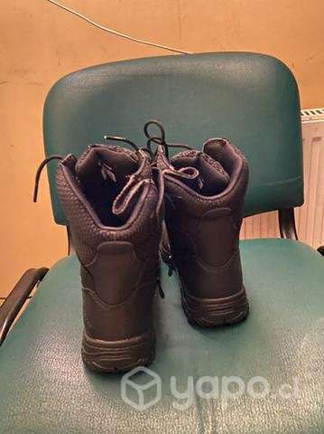 Botas marca Bates, talla 40,5 sin uso - Imagen 3