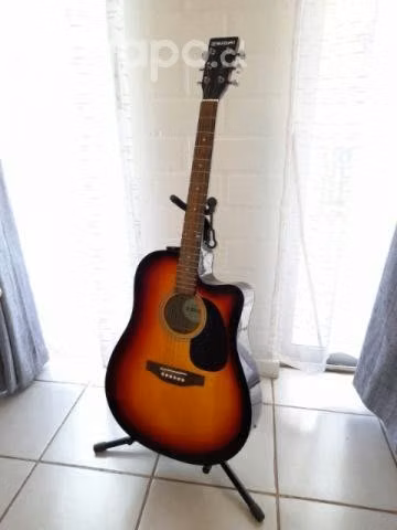 Guitarra electroacústica Suzuki