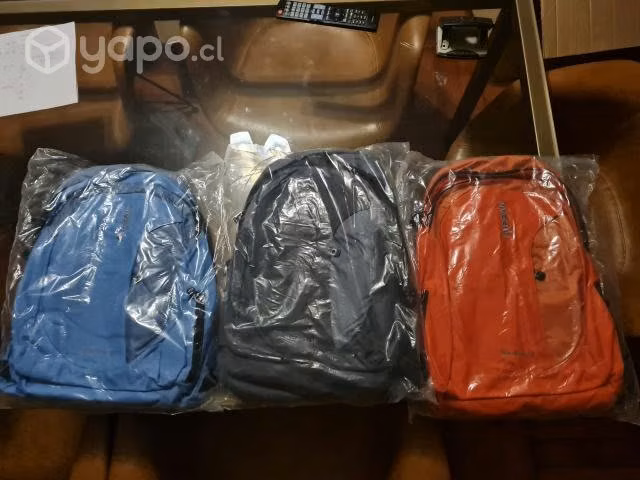 mochilas 20, 25, 28 y 30 Lts marca Peak