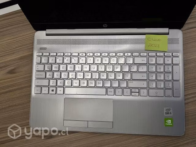 Laptop 15" HP intel core i5 8GB DDR tarjeta grafic
