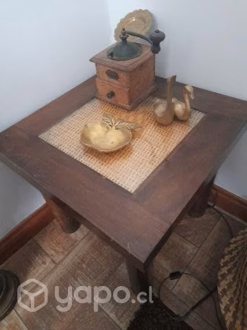 Mesa comedor y mesa esquinera