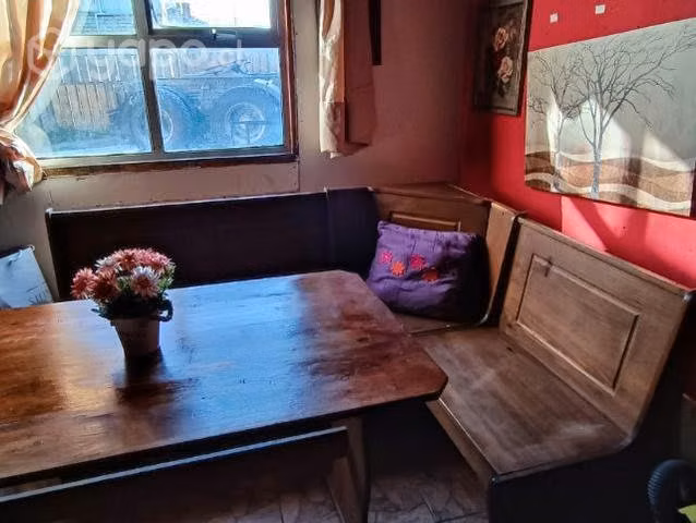 Mesa y banca de madera