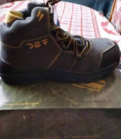 Zapatos seguridad nuevos talla 41 DEFENDER - Imagen 3