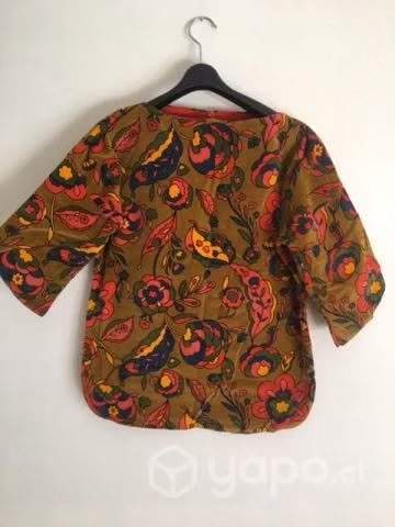 Blusón y falda terciopelo talla S, metro Tobalaba