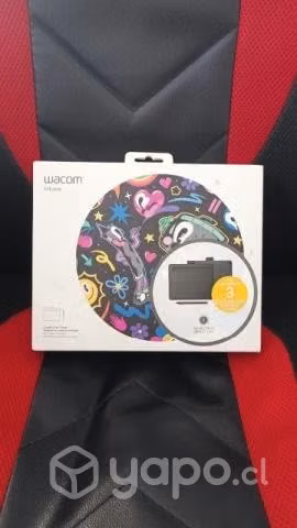 Audífonos gamer, micrófono, interfaz de audio, etc