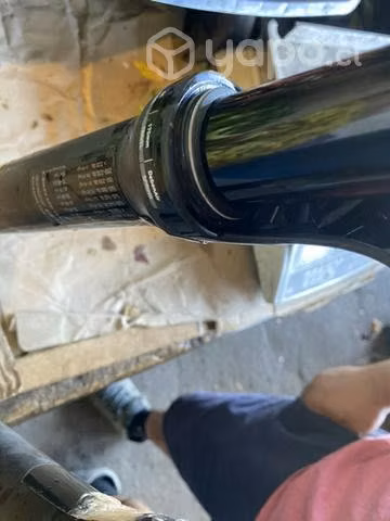 Horquilla Rockshox yari