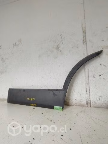 Moldura Exterior Inferior Puerta Trasera Izquierda