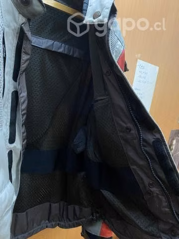 Chaqueta para moto marca Revit