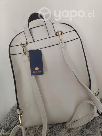 Hermosa cartera tipo mochila muy bonita y elegante