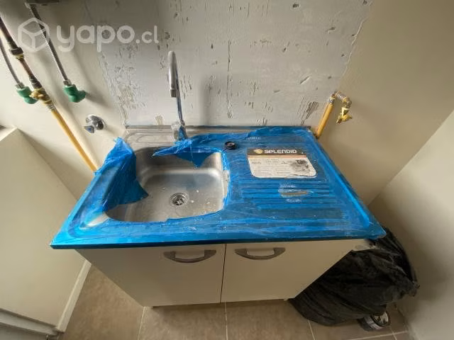 Lavaplato y mueble nuevos