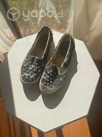 Zapatilla/mocasin