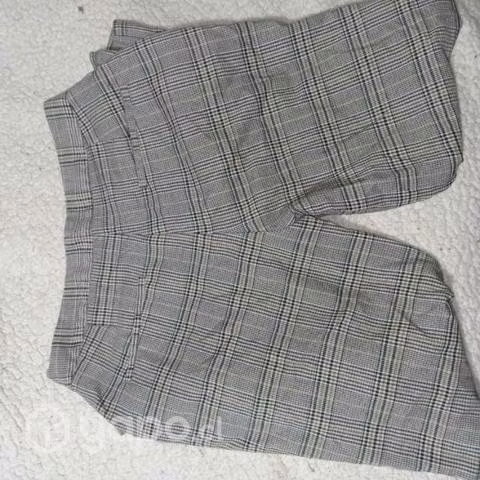 Pantalón de genero