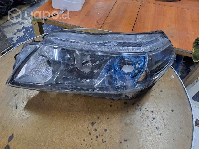 Óptico izquierdo suzuki gran nomade 2018